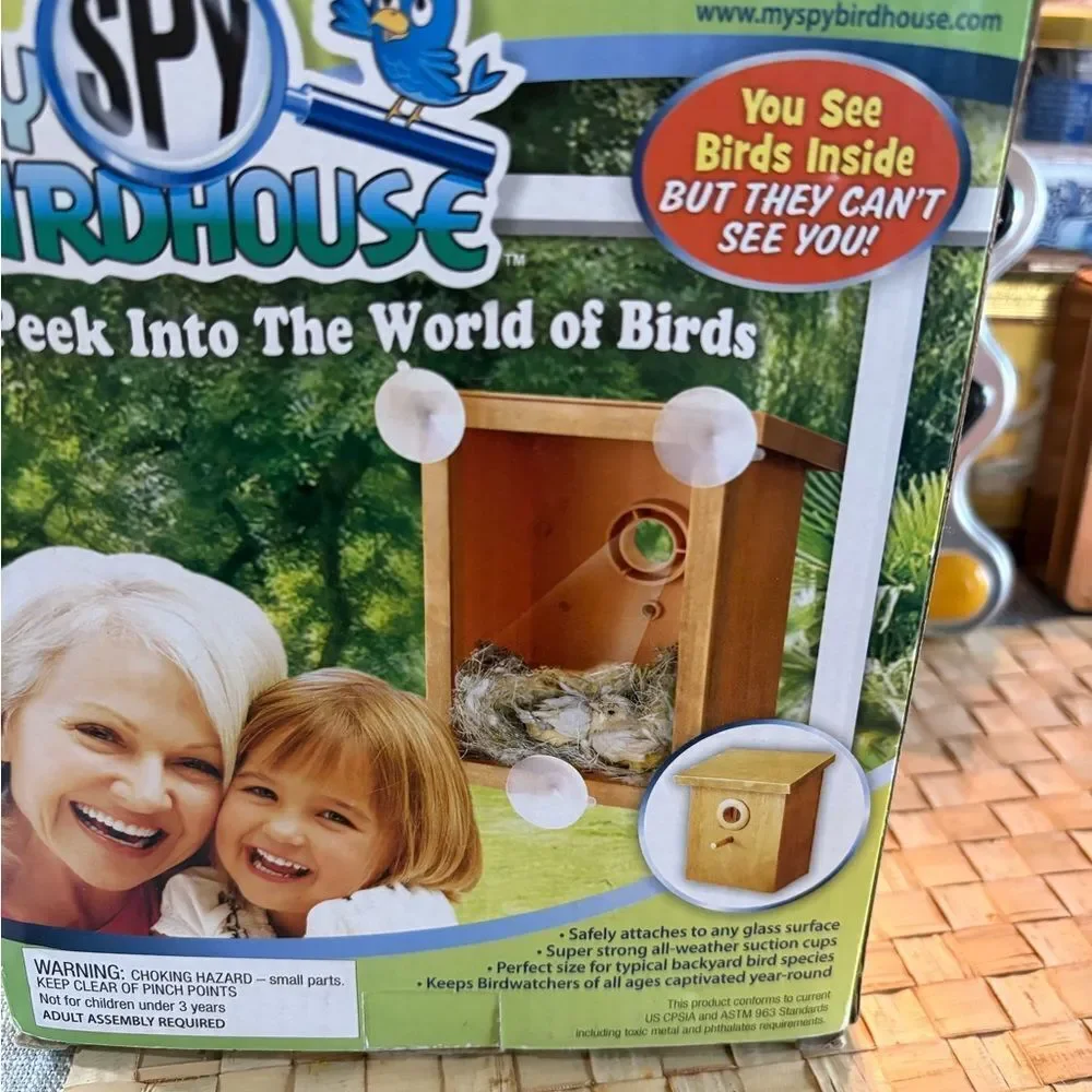 Transparent Window Birdhouse with Easy Mounting and Observation